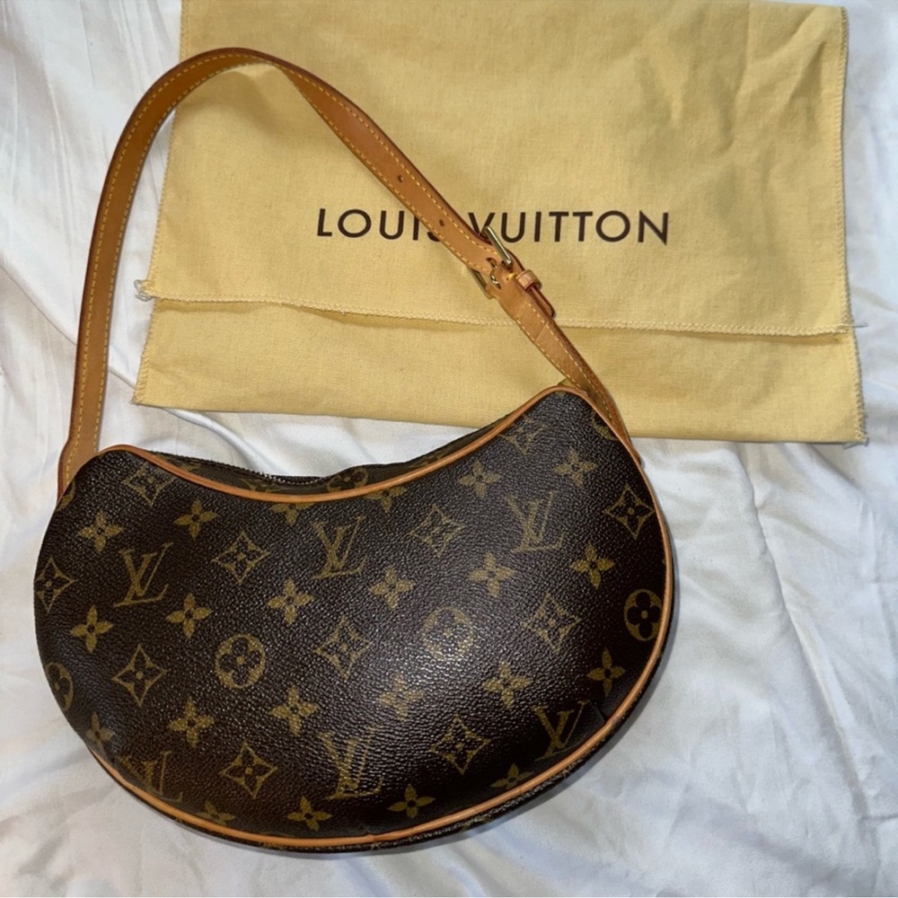 Slightly used LV shoulder bag